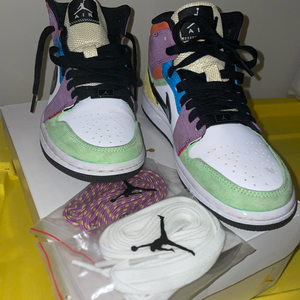 Jordan 1 Mid SE